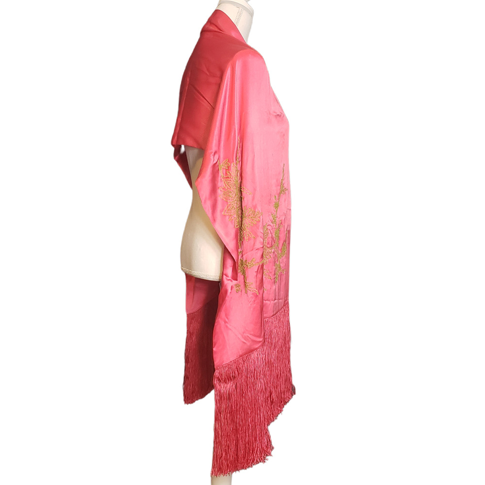Megan Park England Fuchsia Silk Shawl - Gold Elegance and Fringe Flourish - Picture 3 of 5
